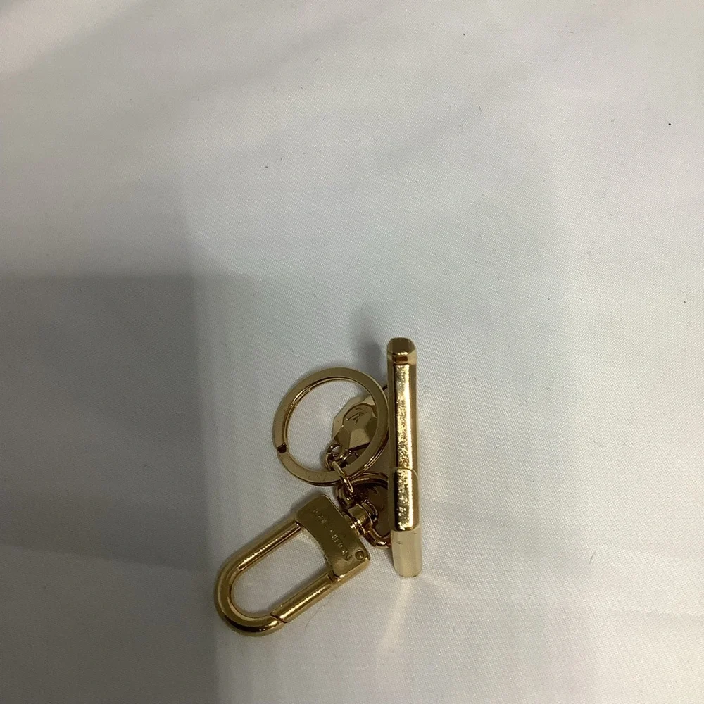 Louis Vuitton Gold Monogram Keychain - Picture 10 of 11